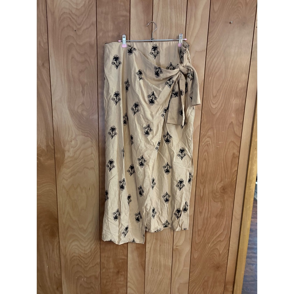 Shein Ontre Beige Floral Embroidered Wrap Midi Skirt Size L Tie Waist Tan Black